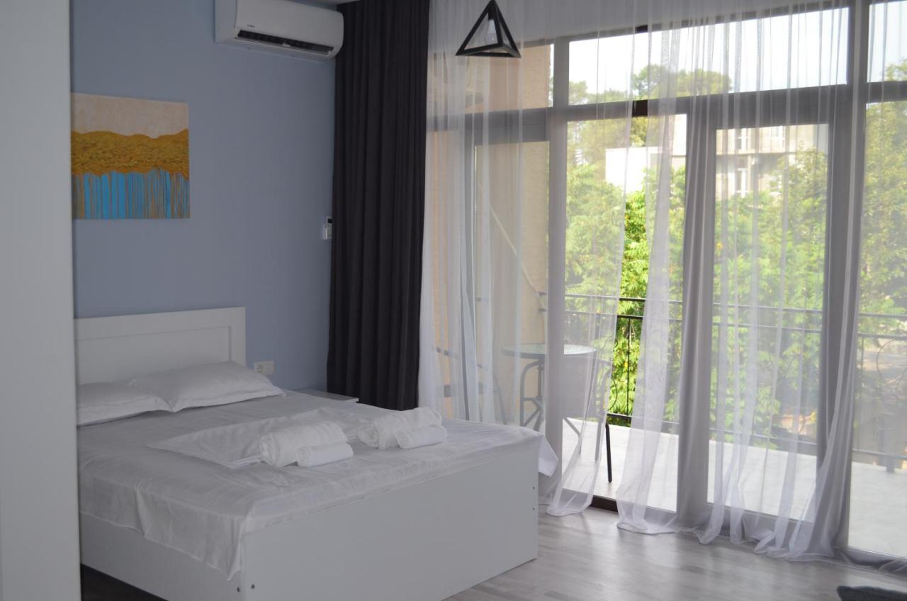 Guest House Madonna Kobuleti Eksteriør bilde